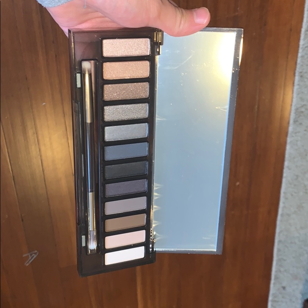 Urban Decay Naked Smokey Palette